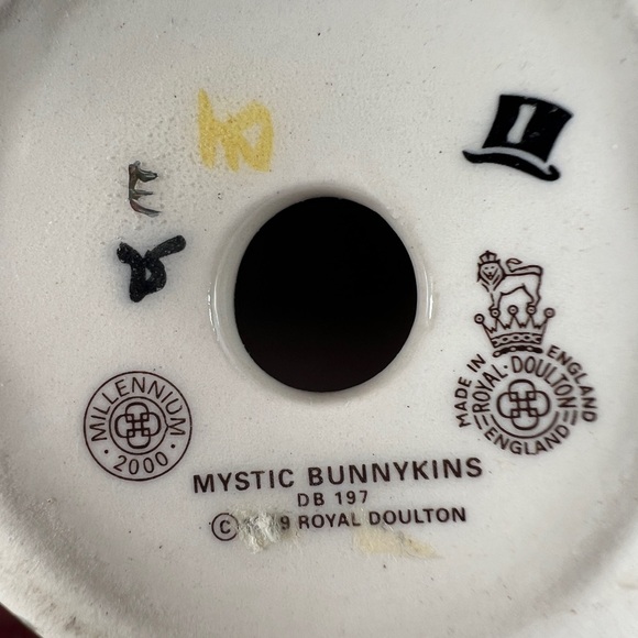 Royal Doulton Mystic Bunny Bunnykins DB197 Millennium Collection,Made in England - Picture 12 of 16